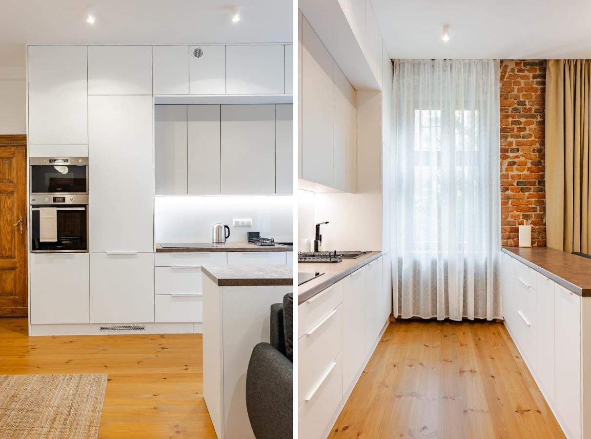 Two Bedroom Very Berry Apartment In Poznan With Desk By Noclegi Renters Kültér fotó